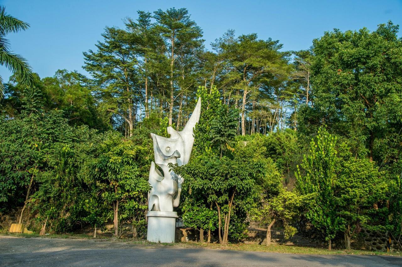 Mountain Homestay 6-8人包棟民宿 Xinhua Екстер'єр фото