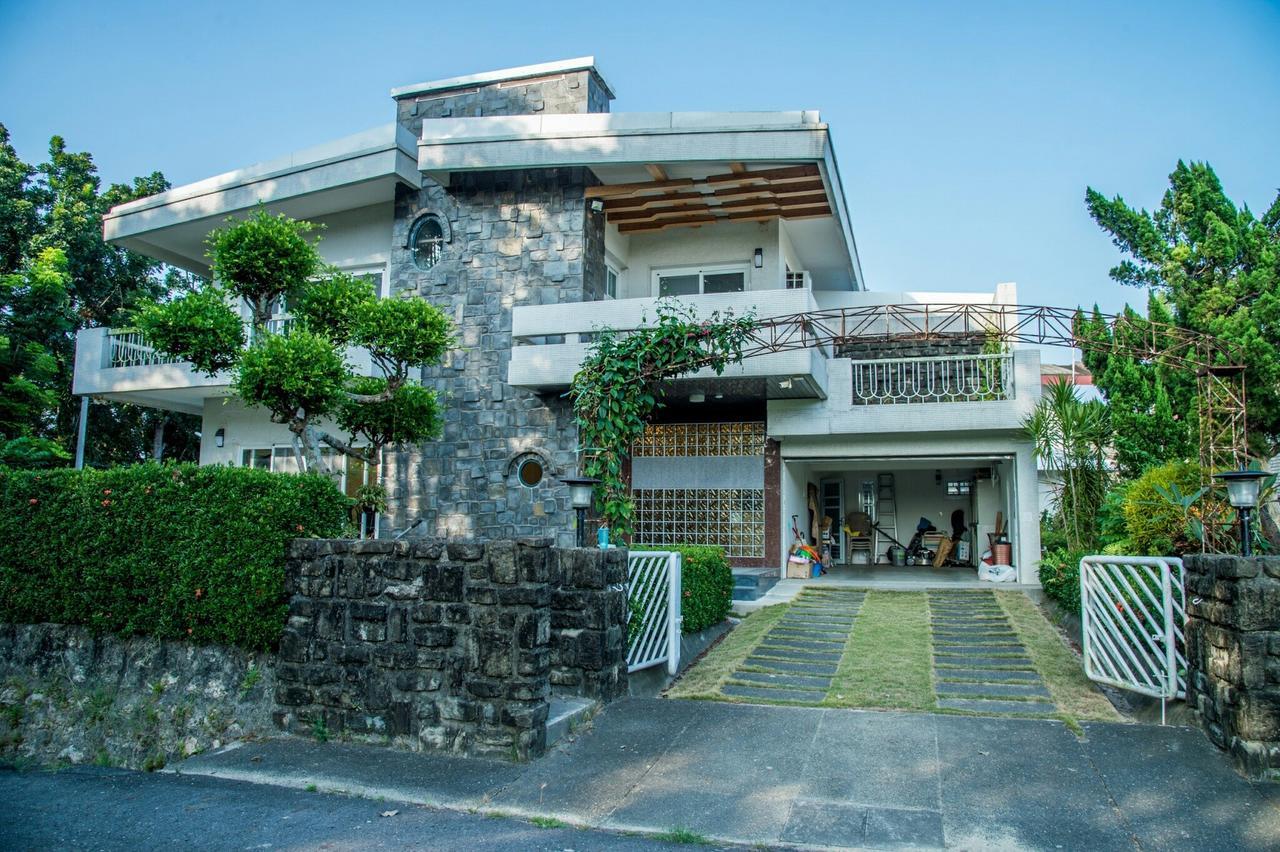 Mountain Homestay 6-8人包棟民宿 Xinhua Екстер'єр фото