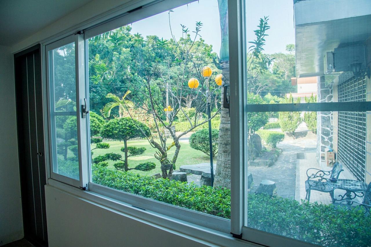 Mountain Homestay 6-8人包棟民宿 Xinhua Екстер'єр фото